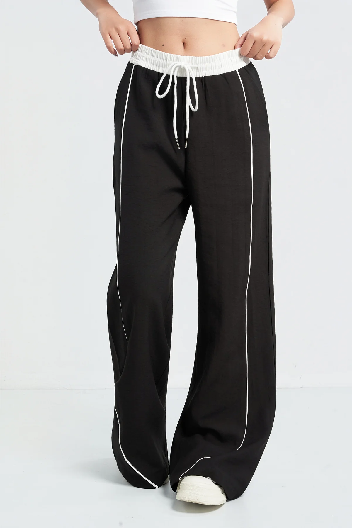 Drawstring Wide Leg Pants