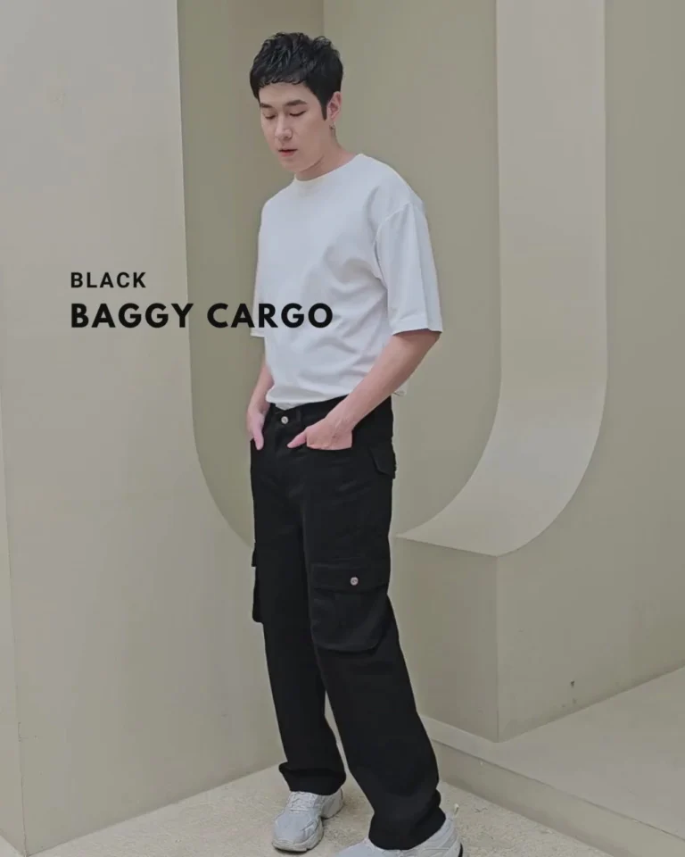 Black Baggy Men Cargo Jeans - Image 2